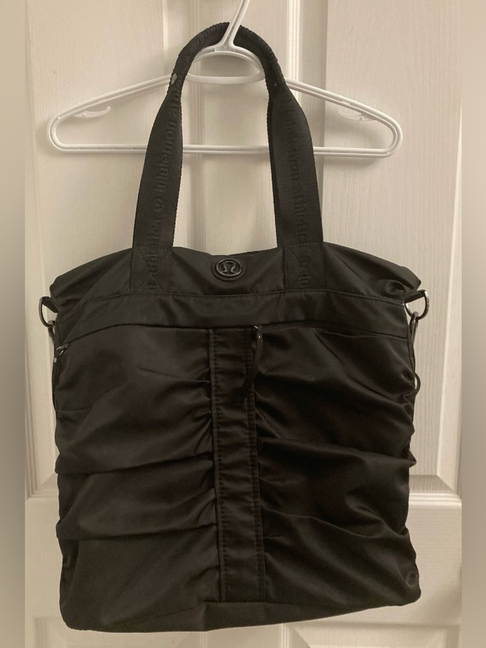 LULULEMON vintage rare black tote style gym travel bag, zip pockets, long strap